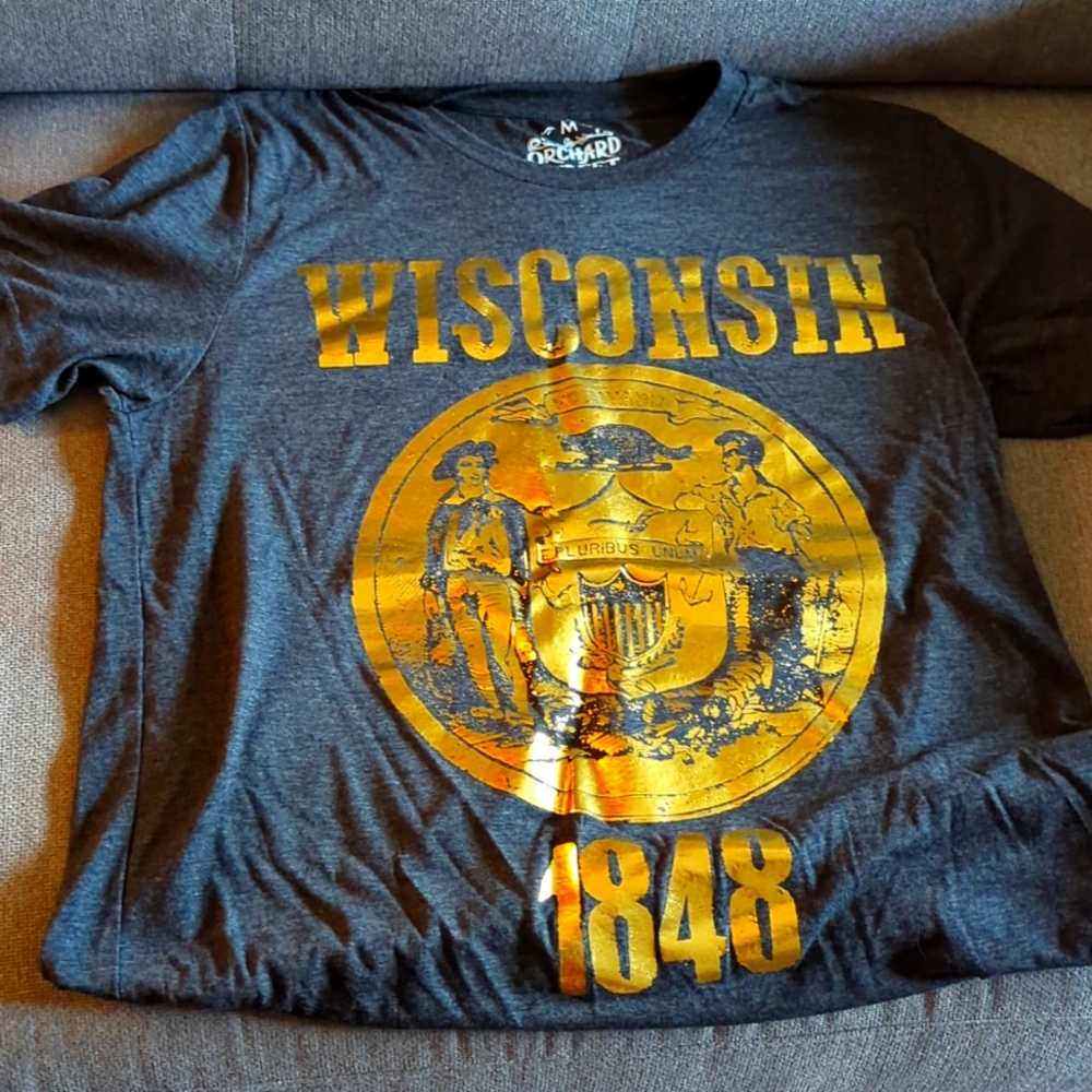 Orchard Street Apparel Medium Wisconsin Gold Gray Black Handmade T-shirt MKE